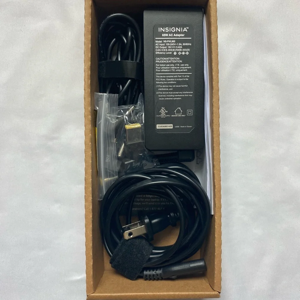 Insignia Universal Laptop Charger, 65 Watt, 10 feet length